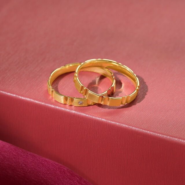 Togetherness Band 18KT Gold & Diamond Couple Ring-Single Piece 