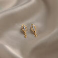 Breezy Elegance 18 KTGold & Diamond Drop Earrings 