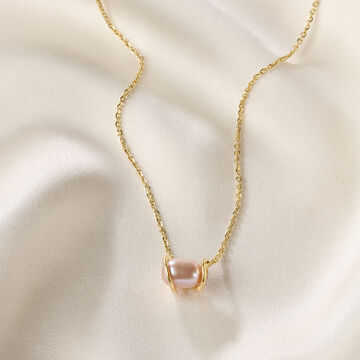 Graceful Allure 18 Kt Gold & Pearl Necklace