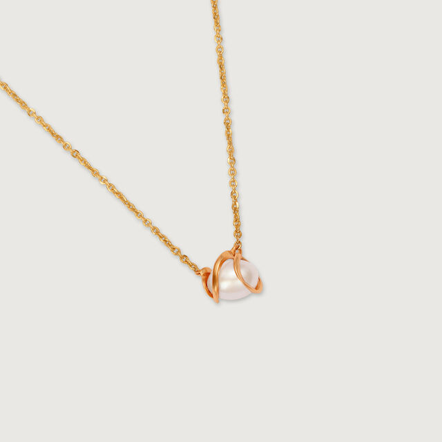 Graceful Allure 18 Kt Gold & Pearl Necklace 4