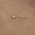 Petal Radiance 18 Kt Gold & Diamond Stud Earrings 