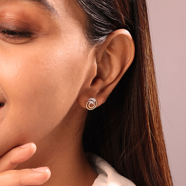 Enso Aura 14 Kt Gold & Diamond Stud Earrings