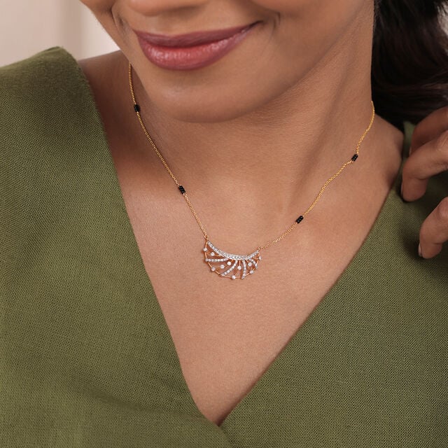 Glowing Eternity 18 Kt Gold and Diamond Mangalsutra 2