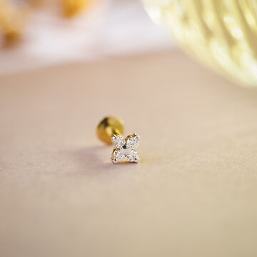 Dazzling Diamond Nose Pin