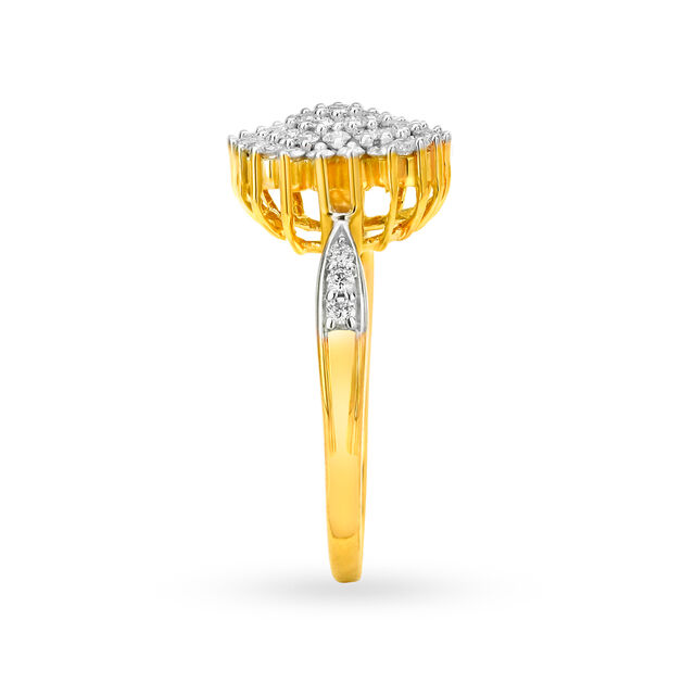 Shimmering 18 Karat Gold And Diamond Ring