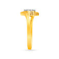 Enchanting 18 Karat Gold And Diamond Finger Ring 3