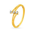 Demuring Diamond Trio In 18 Karat Gold Ring 