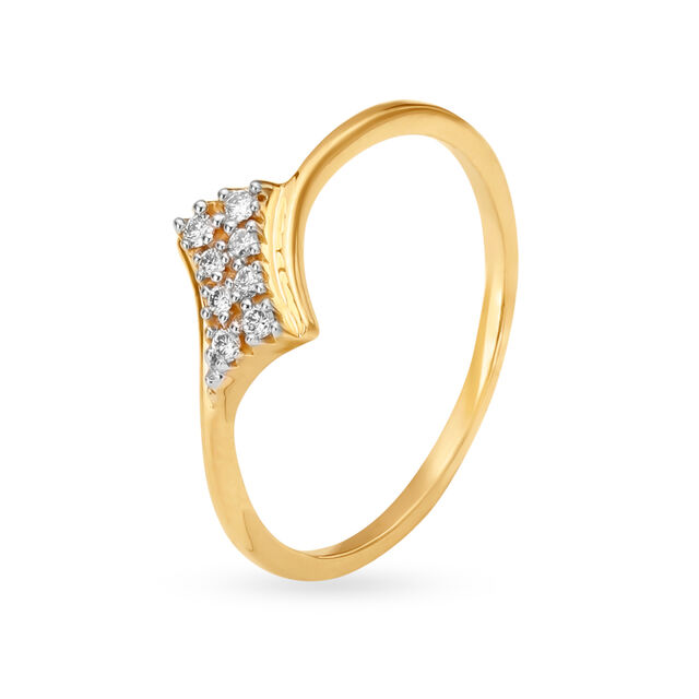 Elegant Artistic Diamond Ring 