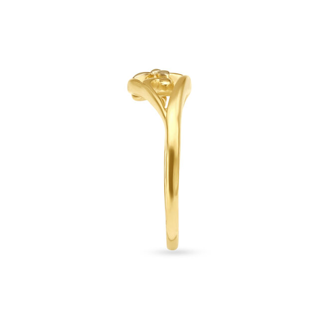 Lovely Floral Gold Ring