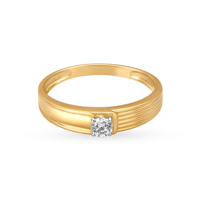 Shining 18 Karat Yellow Gold And Diamond Finger Ring
