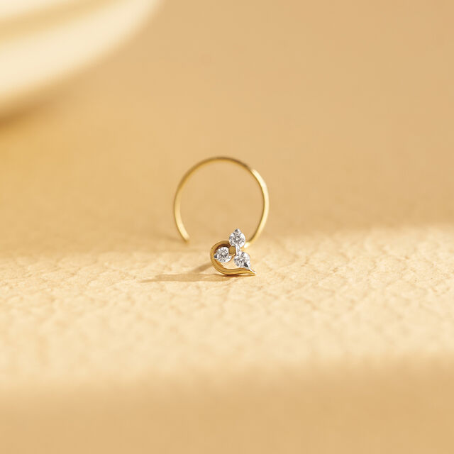 Elegant Gold and Diamond Nose Pin 