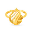 Sublime Yellow Gold Conch Finger Ring 2