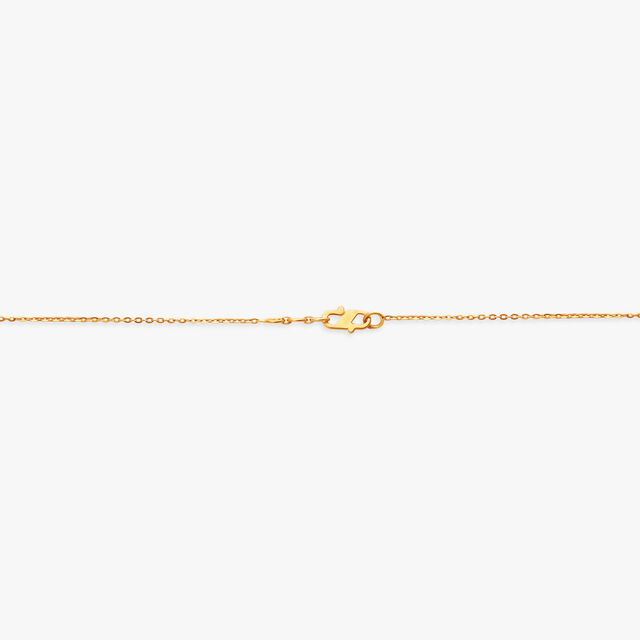 A Layered Necklace With a Twist 3