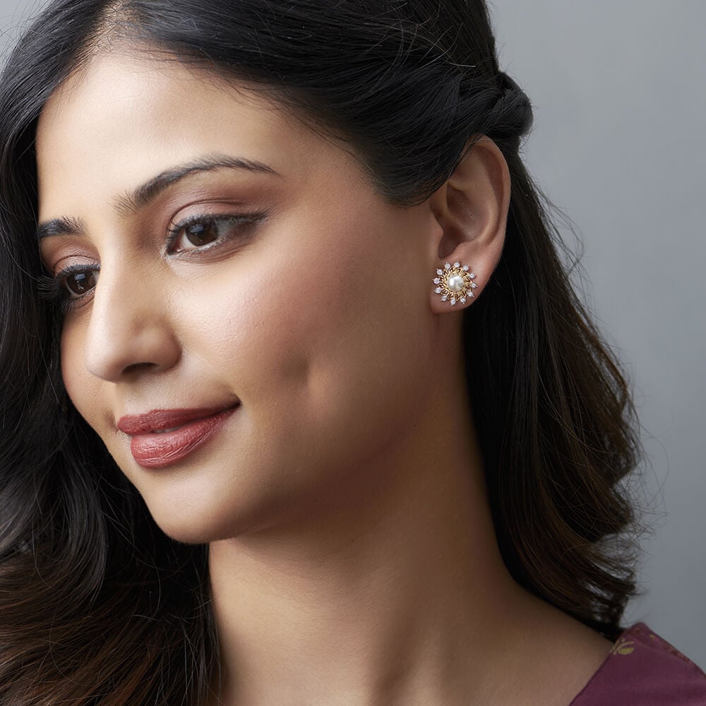 Buy Magnificent Floral Diamond Stud Earrings in Yellow and White Gold at Best Price Tanishq US