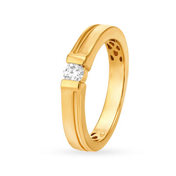 Radiant 18 Karat Yellow Gold And Diamond Finger Ring