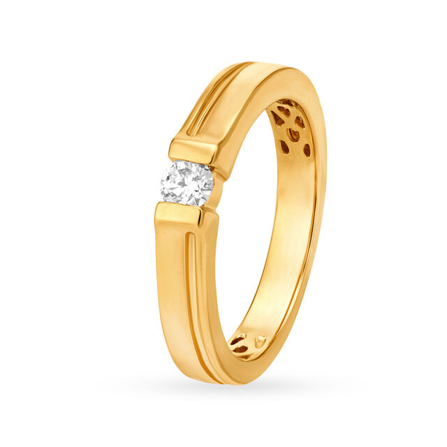 Radiant 18 Karat Yellow Gold And Diamond Finger Ring