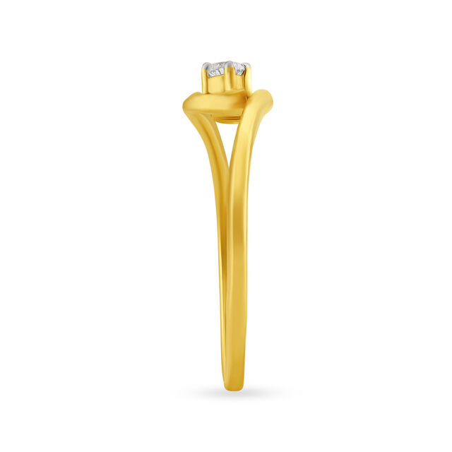 Delicate 18 Karat Yellow Gold And Diamond Twisted Finger Ring,,hi-res 3
