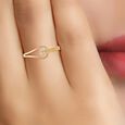 Opulent 18 Karat Gold Square Studded Ring 4