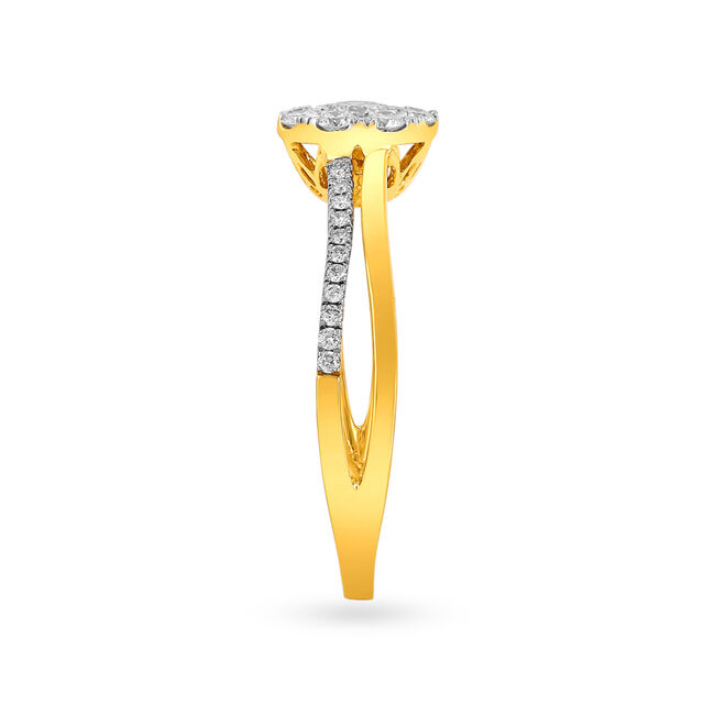 Stunning 18 Karat Gold And Diamond Cluster Ring 3