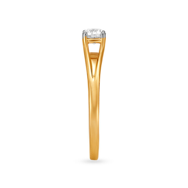 Classic Sleek Single Stone Ring