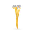 18 Karat Gold and Diamond Finger Ring 3