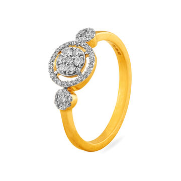 Stunning 18 Karat Gold And Diamond Finger Ring