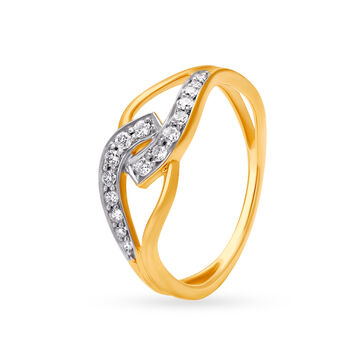 Dazzling 18 Karat Yellow Gold And Diamond Interlock Ring
