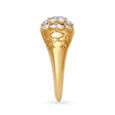 Fascinating 18 Karat Yellow Gold And Diamond Finger Ring 3