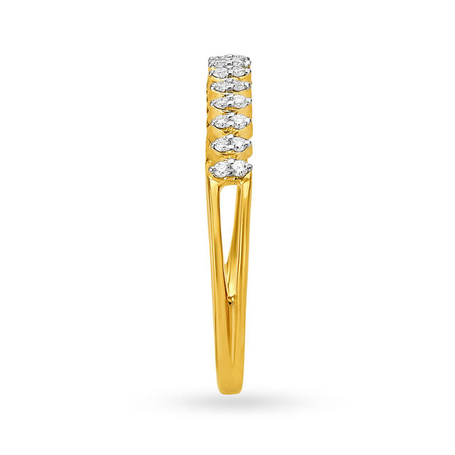 Exquisite 18 Karat Yellow Gold And Diamond Studded Finger Ring,,hi-res 3