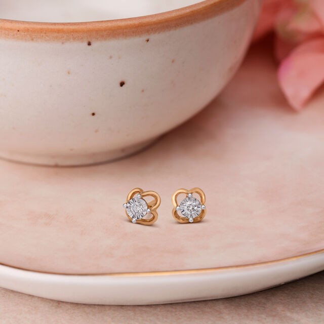 Blooming Diamond Studs in 18K Yellow Gold for Women 