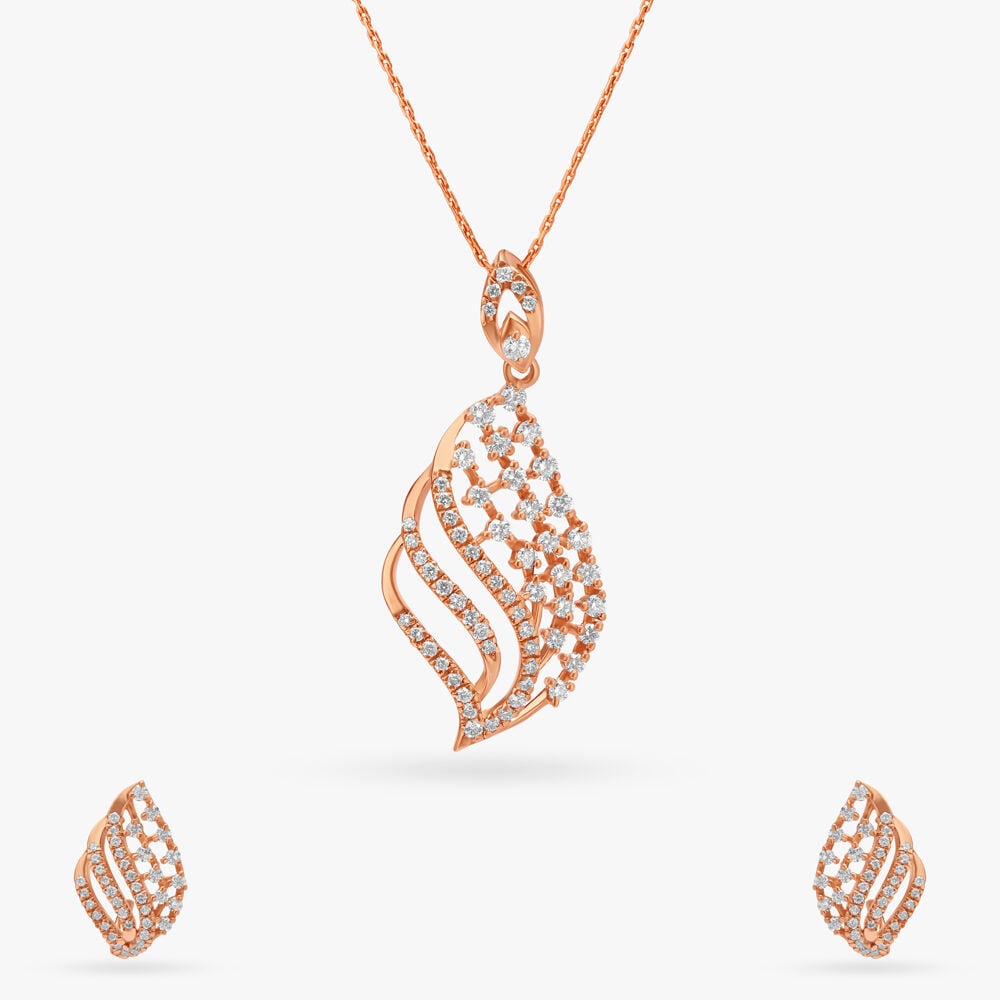 Diamond locket tanishq on sale