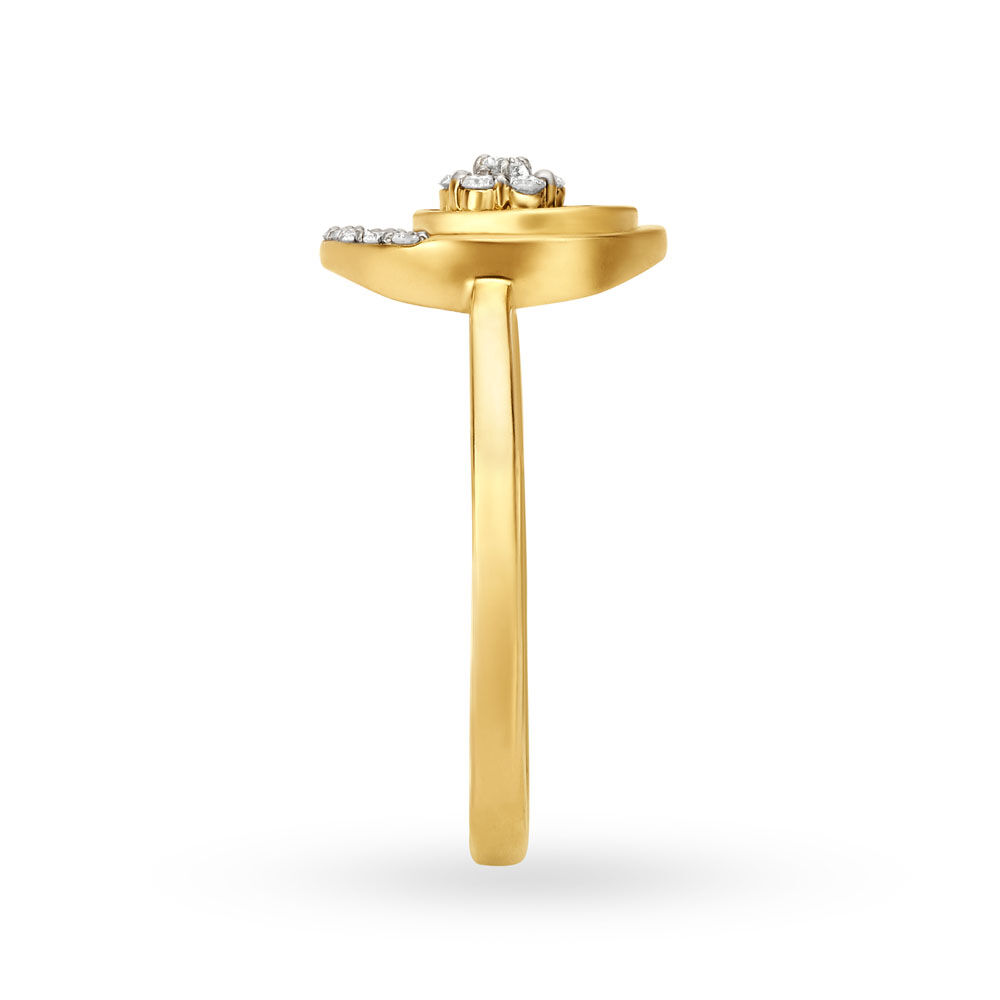 Buy Charming 18 Karat Gold Concentric Ring at Best Price | Tanishq UAE