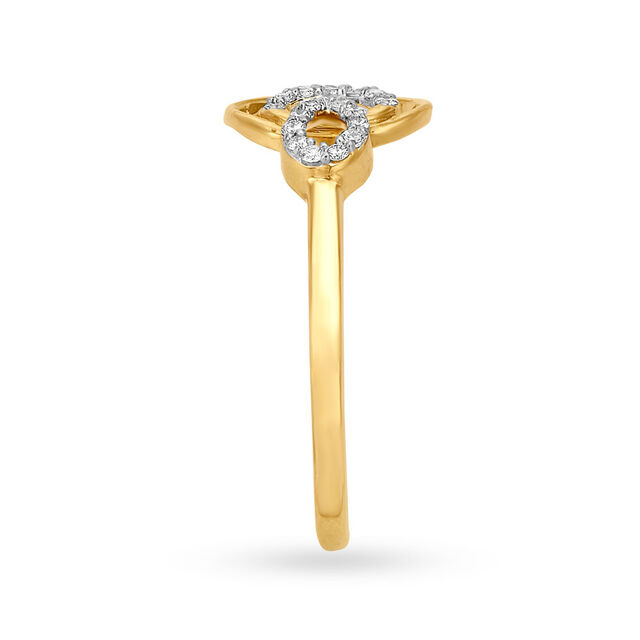 Sophisticated 18 Karat Yellow Gold And Diamond Teardrop Finger Ring 3