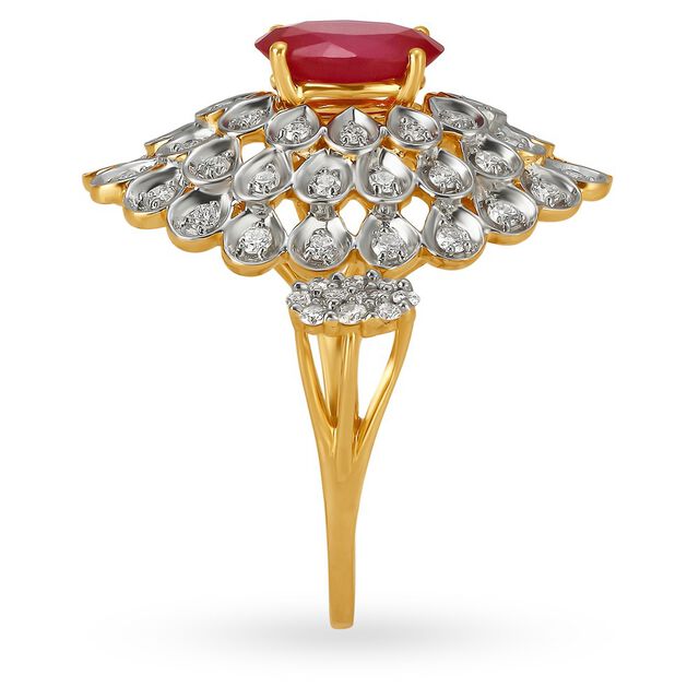 Dazzling 18 Karat Yellow Gold And Diamond Ring 3