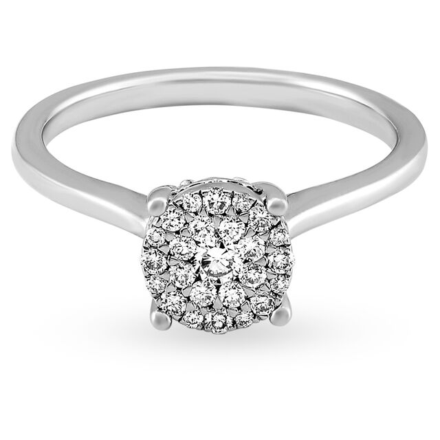 Royal 18 Karat White Gold And Diamond Finger Ring