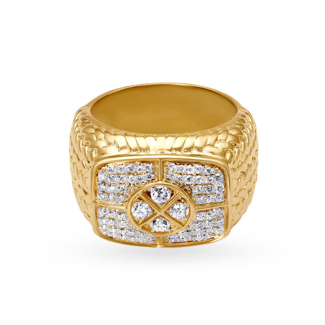 Phenomenal 18 Karat Yellow Gold And Diamond Finger Ring 2