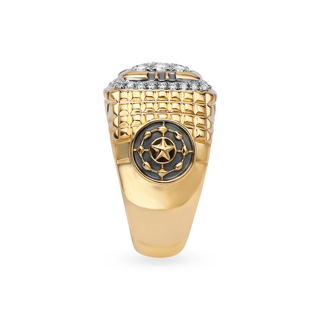 Flamboyant 18 Karat Yellow Gold And Diamond Finger Ring