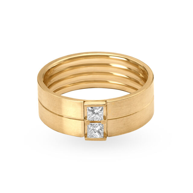 Snazzy 18 Karat Yellow Gold And Diamond Finger Ring 2