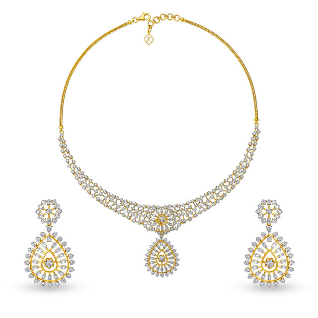 Elaborate Gold and Diamond Necklace Set 