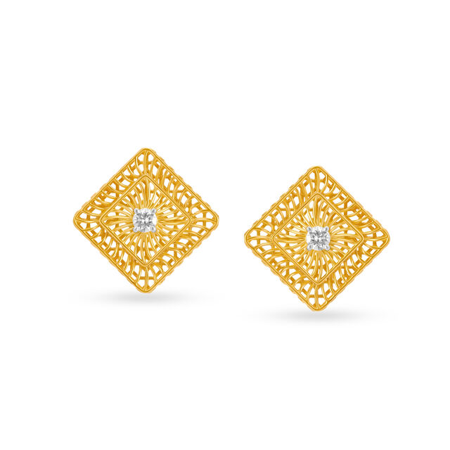Mesmerizing 18 Karat Yellow Gold And Diamond Square Drops 