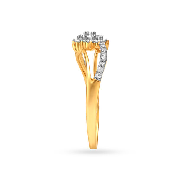 Elegant Floral Diamond Finger Ring