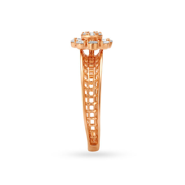 Graceful Modern Diamond Finger Ring 3