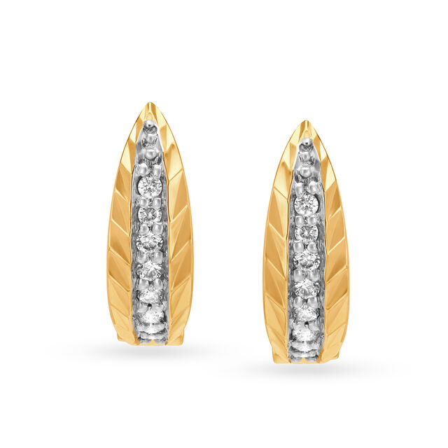 Modish 18 Karat Yellow Gold And Diamond Ridged Hoops