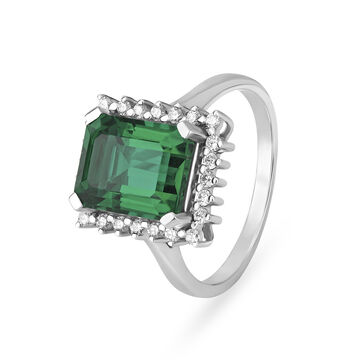 Enticing 18 Karat White Gold And Stone Finger Ring