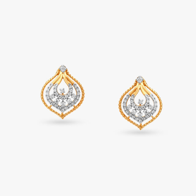 Intricate Diamond Pendant and Earrings Set 4
