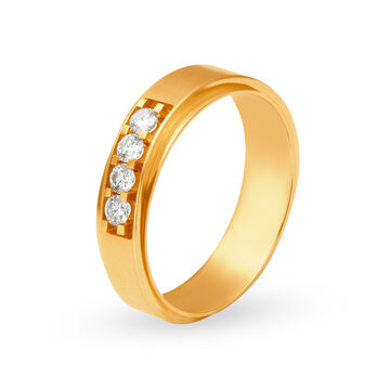 Bold 18 Karat Gold And Diamond Finger Ring