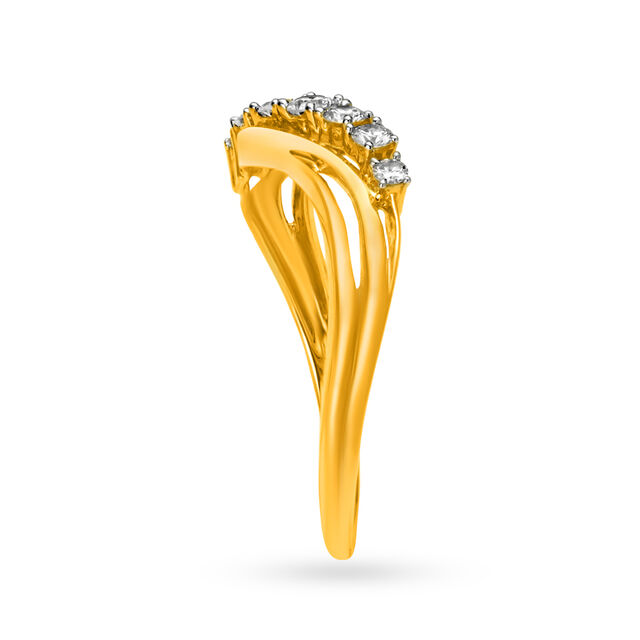 Slender Wavy Diamond Ring 3