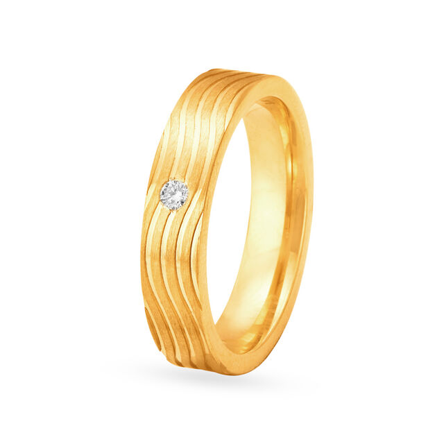 Contemporary 18 Karat White Gold And Diamond Finger Ring