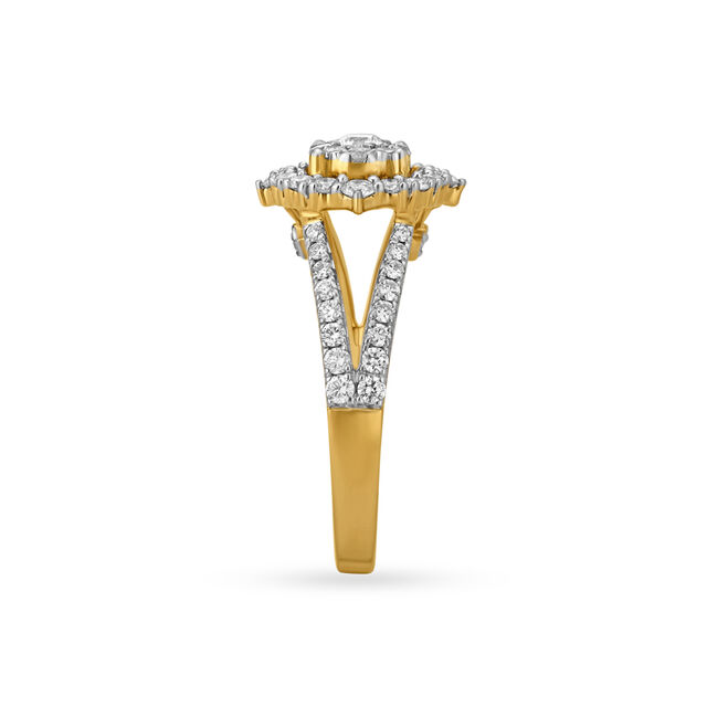 Dazzling Exuberant Diamond Ring