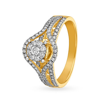 Bold Stately Diamond Finger Ring